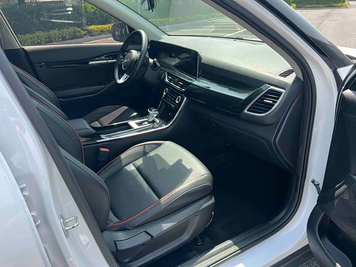 Kia Seltos 2023 2023款 1.5L CVT豪华版