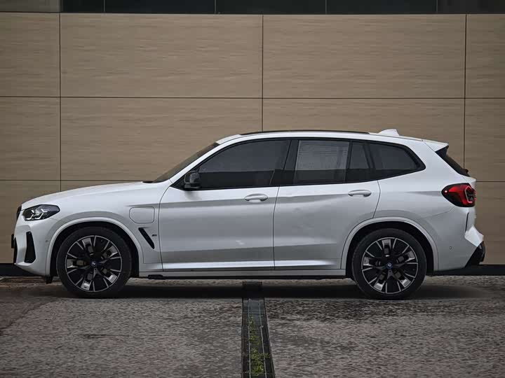 2024 BMW iX3