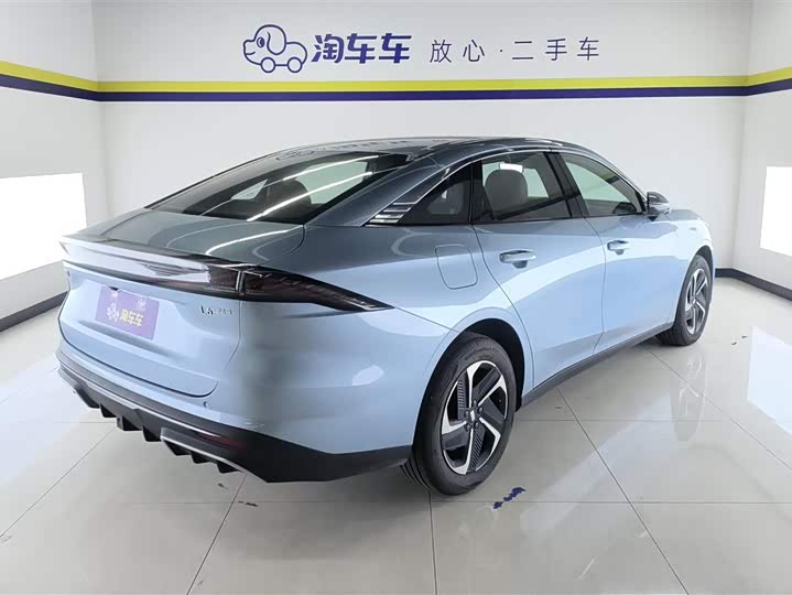 2025 Geely Galaxy L6