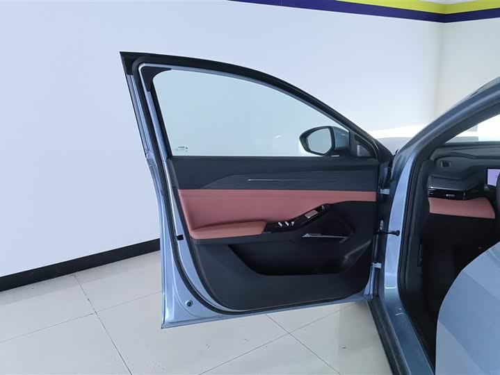 Geely Galaxy L6 2025 2025款 EM-i 140km 星舰版