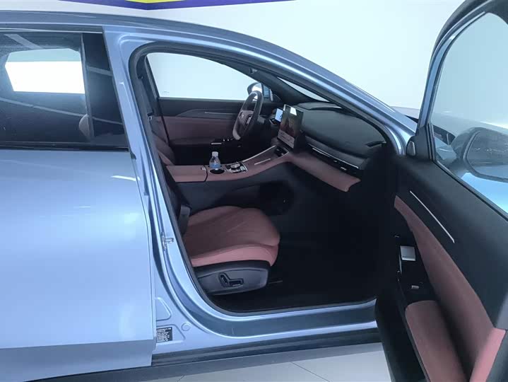 Geely Galaxy L6 2025 2025款 EM-i 140km 星舰版