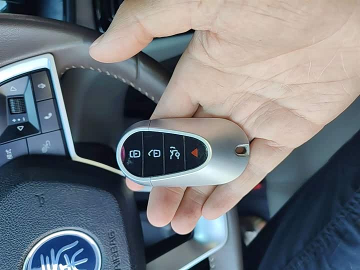 Фото 9 - BYD Qin Plus
