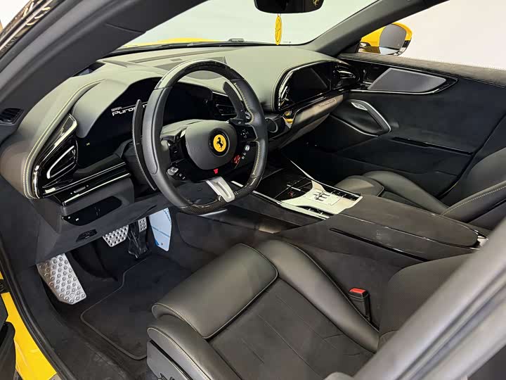 Ferrari Purosangue 2023 2023款 6.5L V12