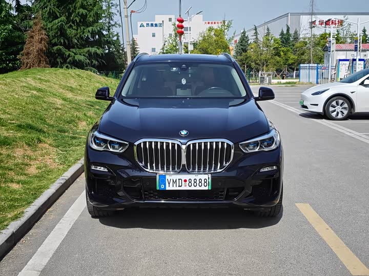 Фото 2 - BMW X5 Hybrid