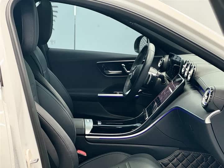 Zdjęcie 8 - Mercedes-Benz C-Class