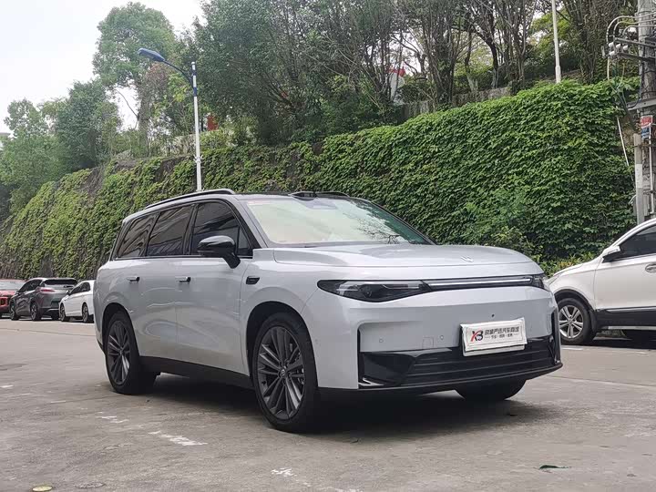 Leapmotor C16 2026 2026款 纯电 630激光雷达智尊版 6座