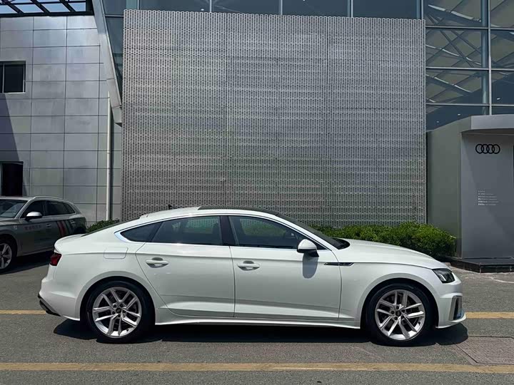 Audi A5 2024 2024款 Sportback 40 TFSI 时尚动感型