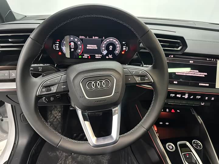 Audi A3 2026 2026款 A3L Limousine 35TFSI 飞驰尊享型