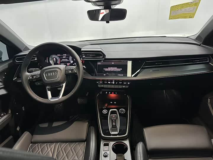 Audi A3 2026 2026款 A3L Limousine 35TFSI 飞驰尊享型
