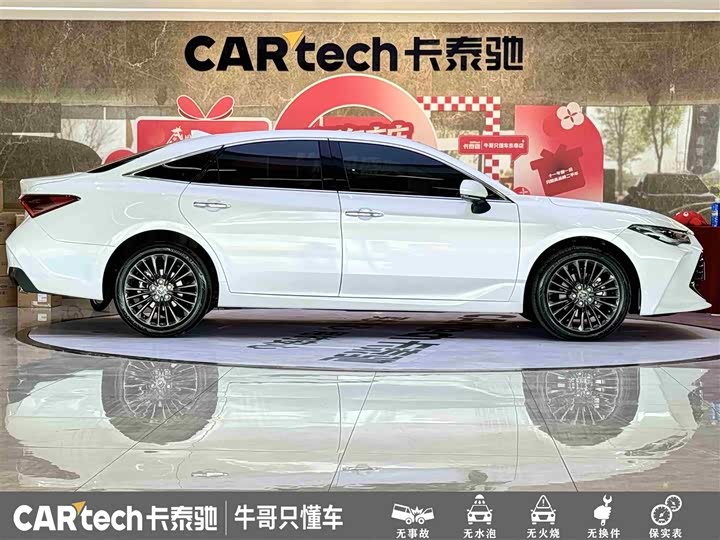Фото 8 - Toyota Avalon