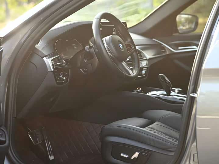 Фото 4 - BMW 5 Series