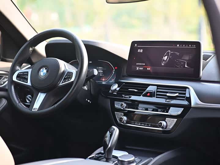 Фото 6 - BMW 5 Series