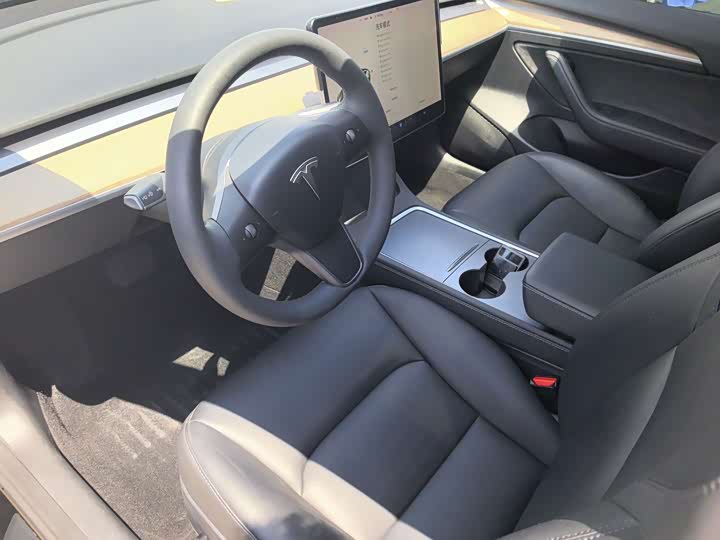 Zdjęcie 3 - Tesla Model 3