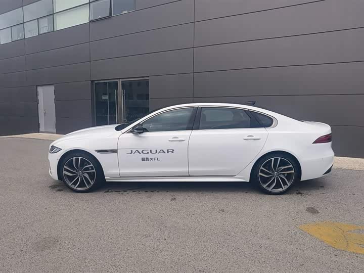 Zdjęcie 3 - Jaguar XF L