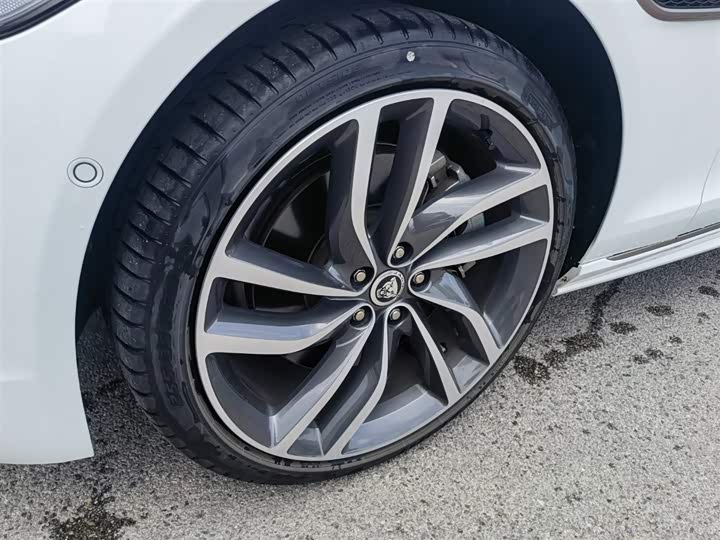 Zdjęcie 8 - Jaguar XF L