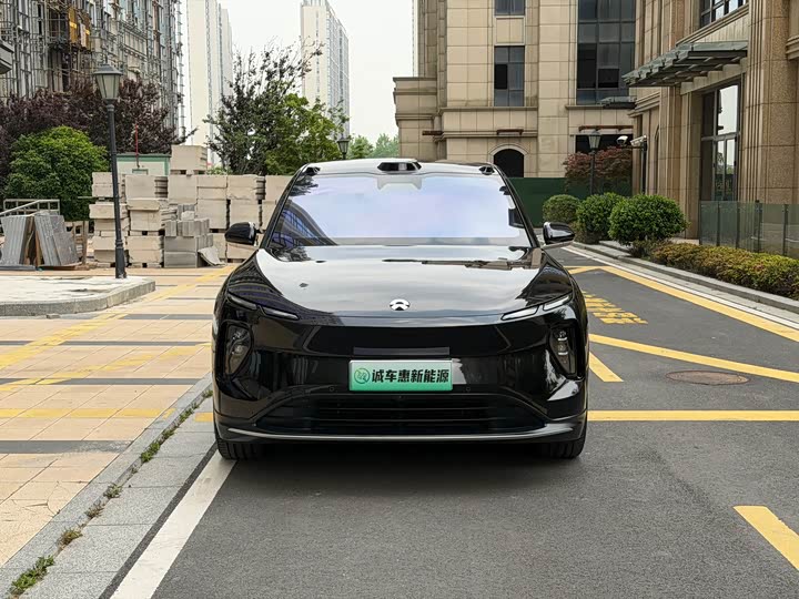 Фото 2 - Nio EC6