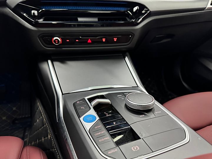 Фото 11 - BMW i3