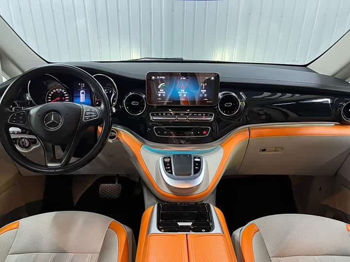 Mercedes-Benz V-Class 2022 2022款 V 260 L 长轴距豪华版