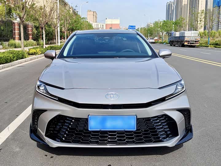 Toyota Camry 2026 2026款 双擎 2.0HSE 运动Lite版