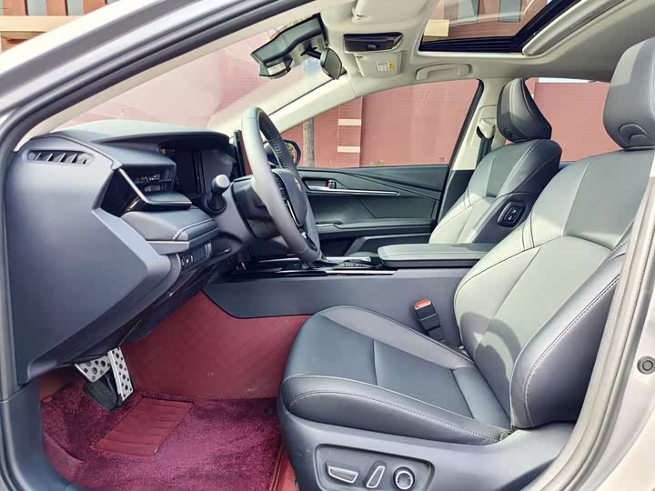 Toyota Camry 2026 2026款 双擎 2.0HSE 运动Lite版