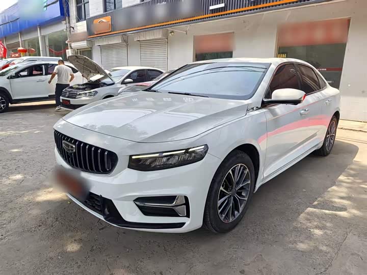 Фото 2 - Geely Preface