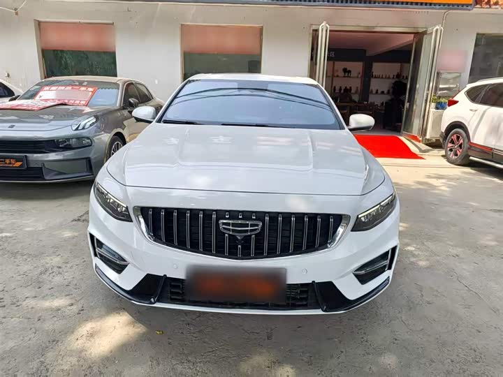 Фото 3 - Geely Preface