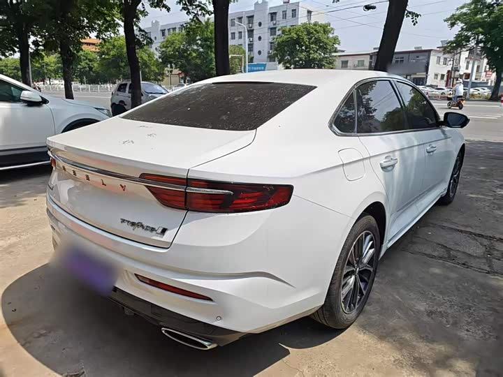 Фото 7 - Geely Preface