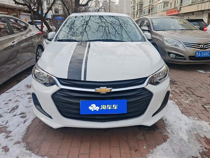 Фото 2 - Chevrolet Onix (Cavalier)