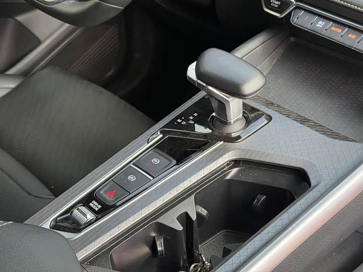 Фото 9 - Geely Preface