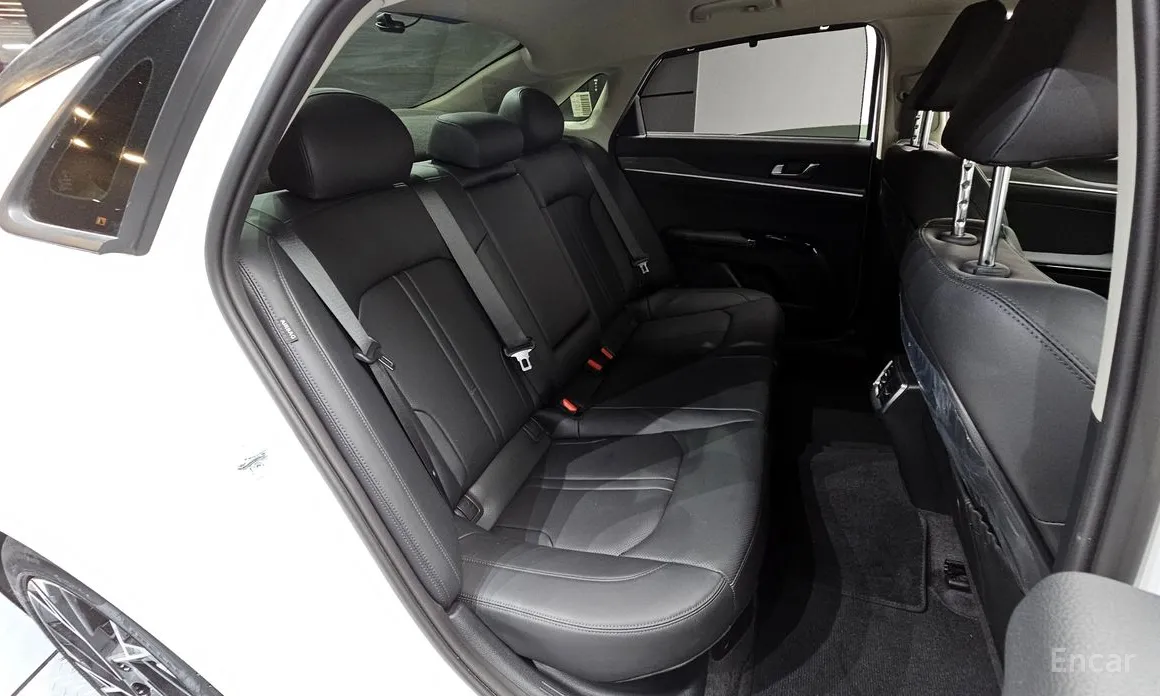 Photo 12 - Kia K5