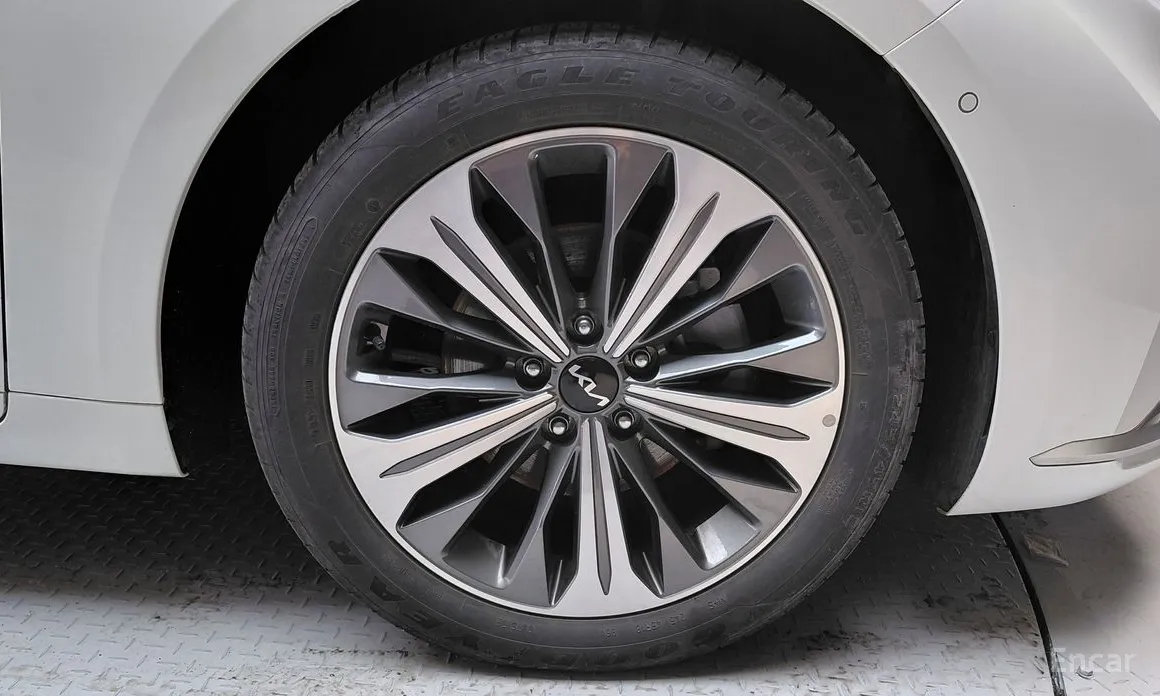 Фото 21 - Kia K8