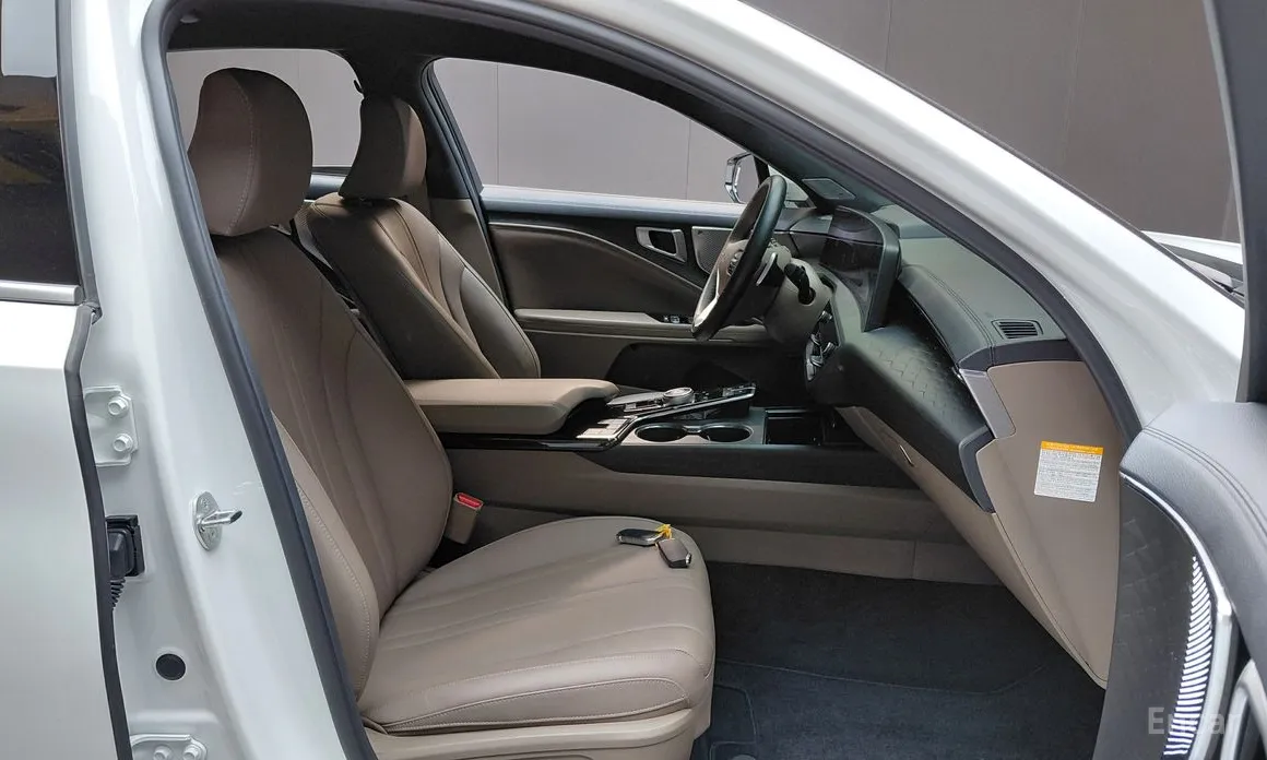 Фото 26 - Kia K8