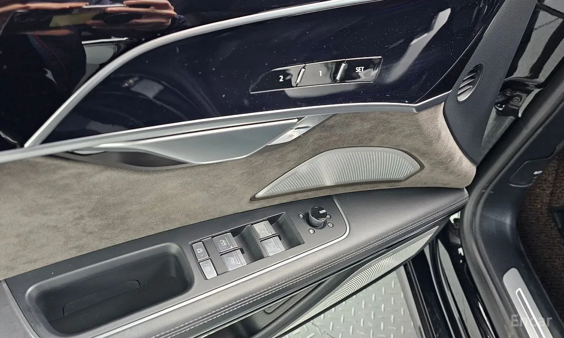 Фото 29 - Audi A8