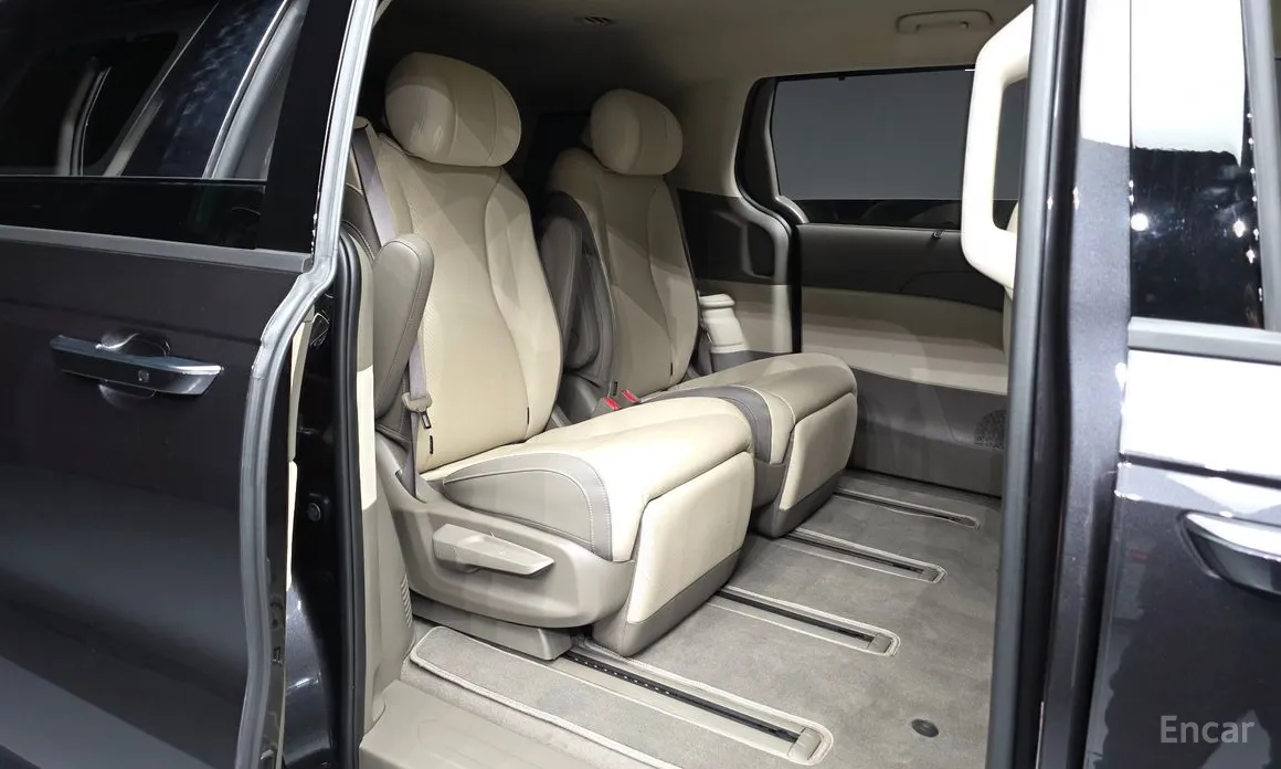 Фото 11 - Kia Carnival