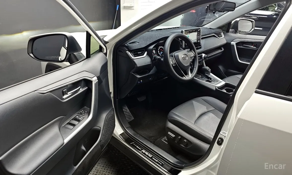 Toyota RAV4 2019 2.5 2WD Hybrid