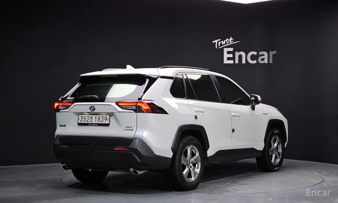 Toyota RAV4 2019 2.5 2WD Hybrid