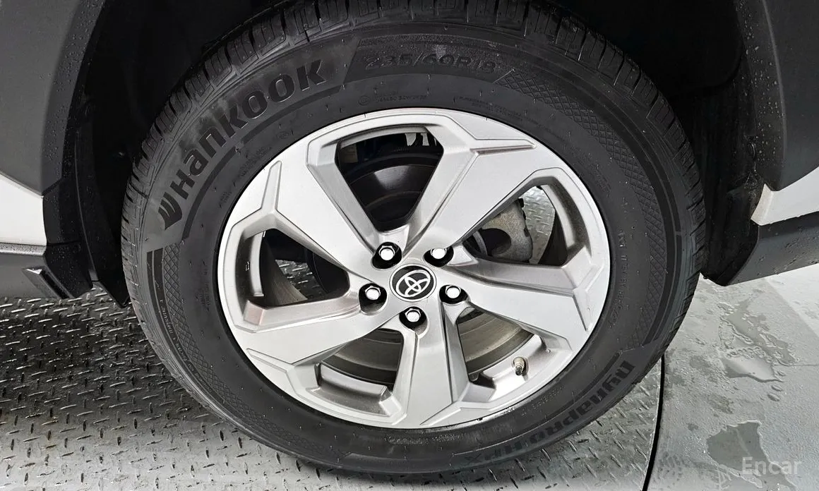 Toyota RAV4 2019 2.5 2WD Hybrid