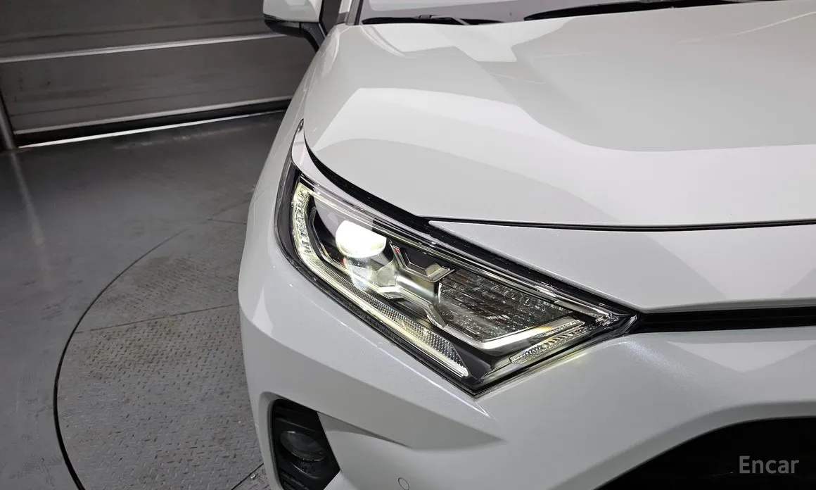 Toyota RAV4 2019 2.5 2WD Hybrid