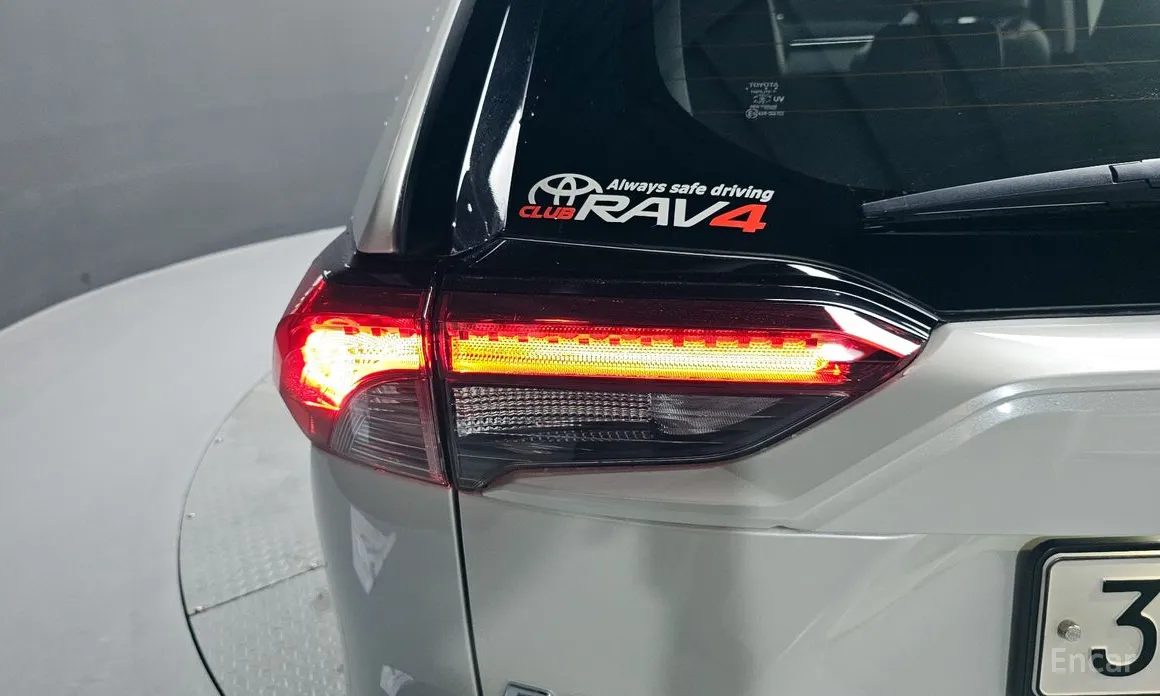 Toyota RAV4 2019 2.5 2WD Hybrid