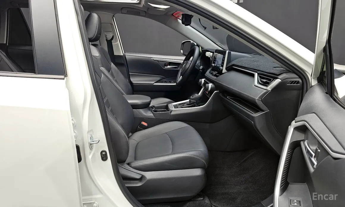 Toyota RAV4 2019 2.5 2WD Hybrid