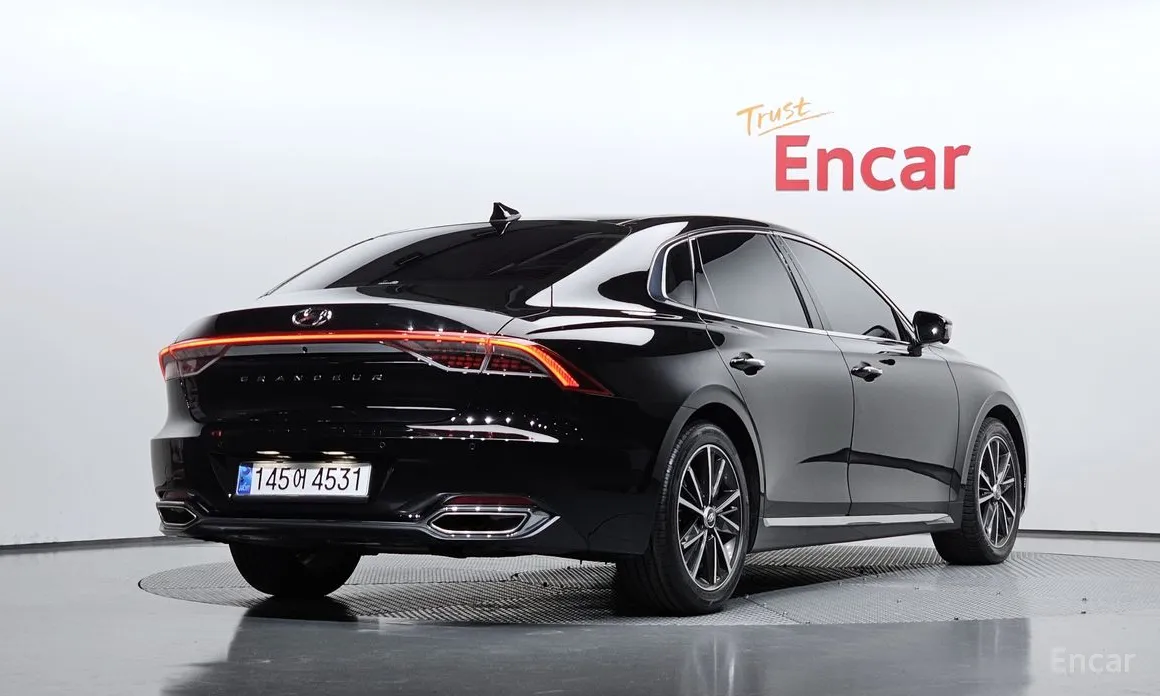 Фото 2 - Hyundai Grandeur