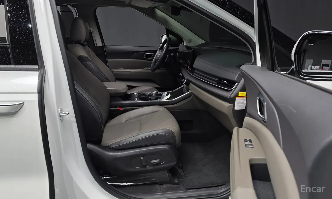 Фото 11 - Kia Carnival