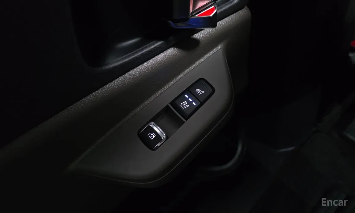 Фото 18 - Kia Carnival