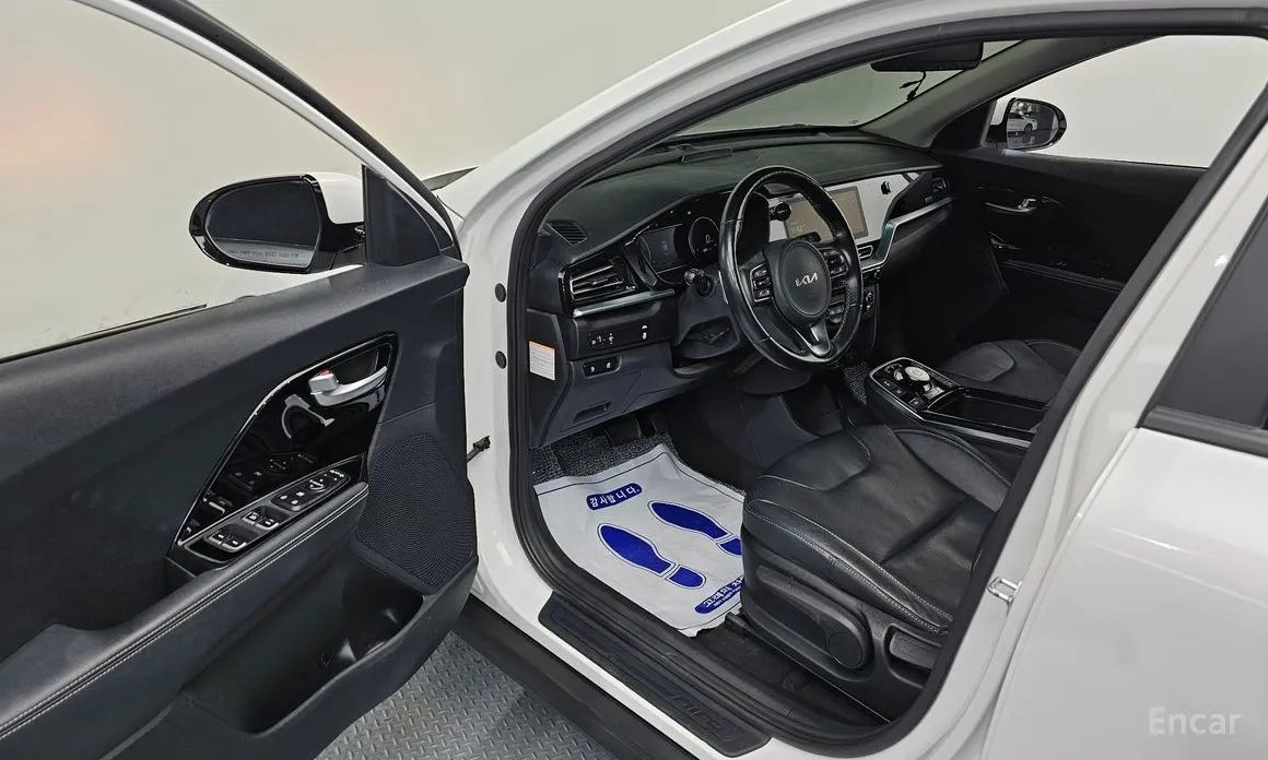 Фото 10 - Kia Niro