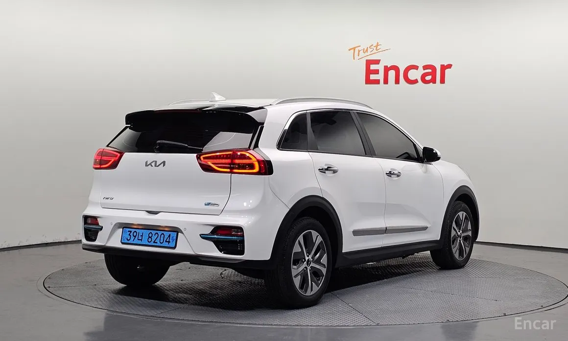 Фото 2 - Kia Niro