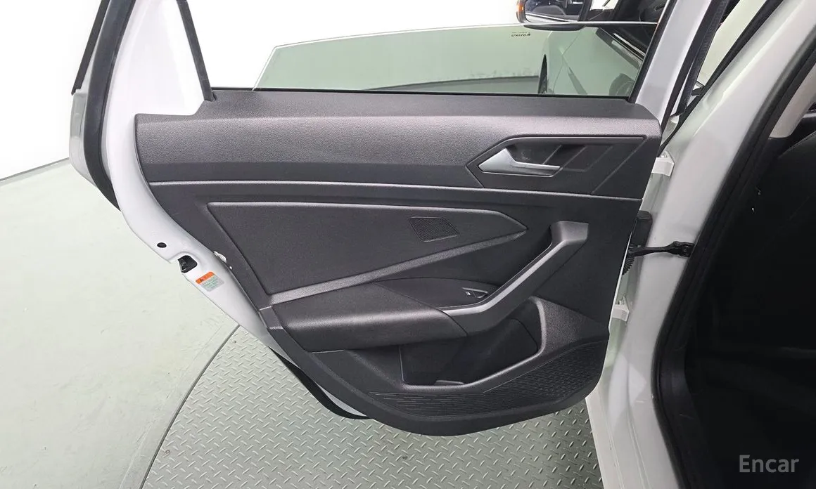 Photo 25 - Volkswagen Jetta