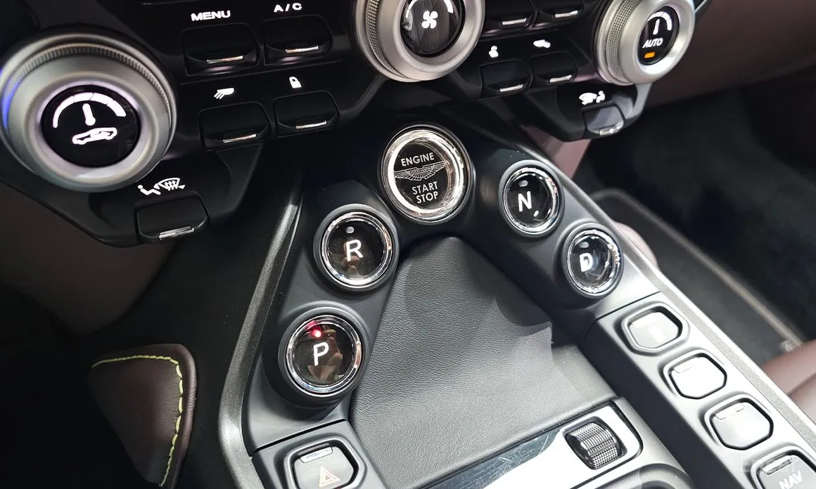 Aston Martin Vantage 2018 4.0 V8 Coupe