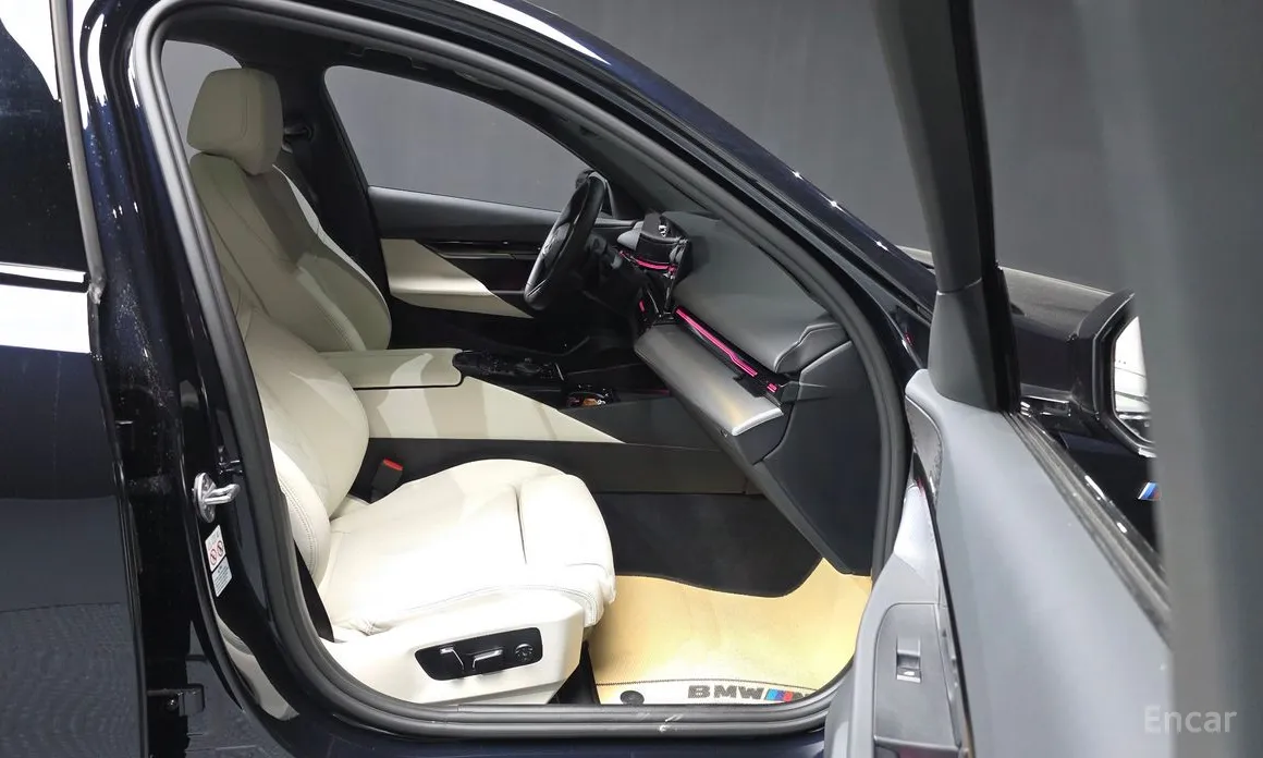 BMW 5 Series 2023 520i M Sport