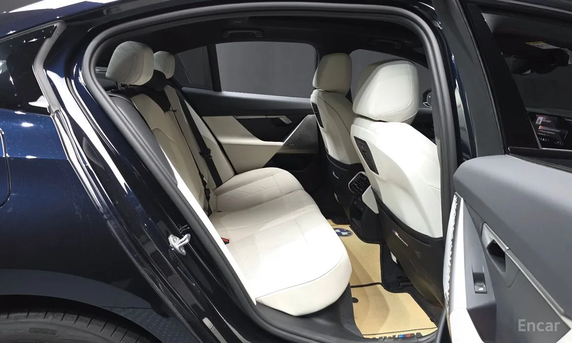 BMW 5 Series 2023 520i M Sport