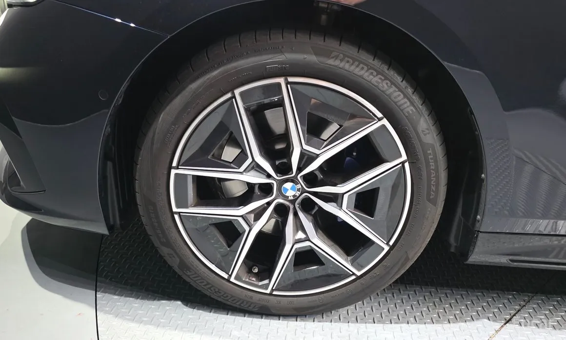 BMW 5 Series 2023 520i M Sport
